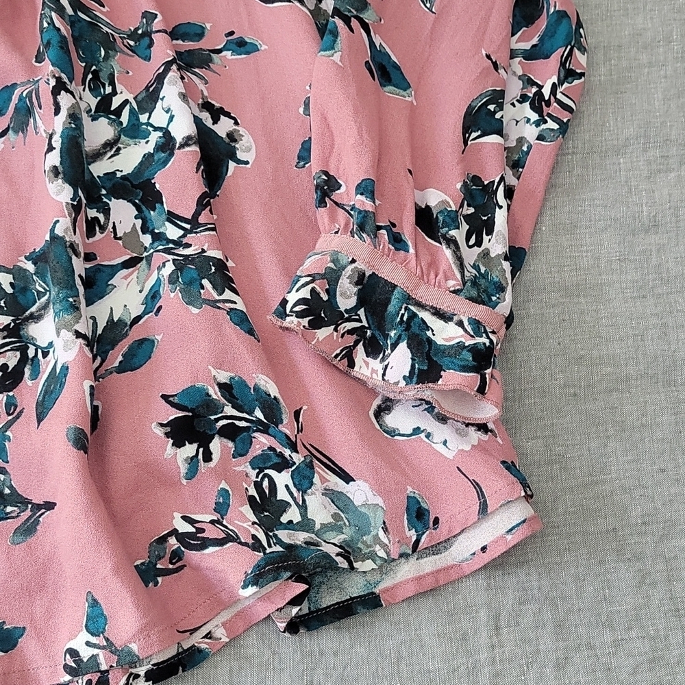 Splendid Rose Floral Blouse - Picture 4 of 11